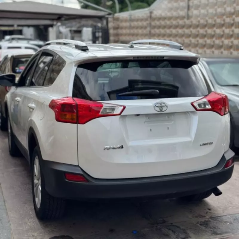 Toyota RAV 4   - 2013