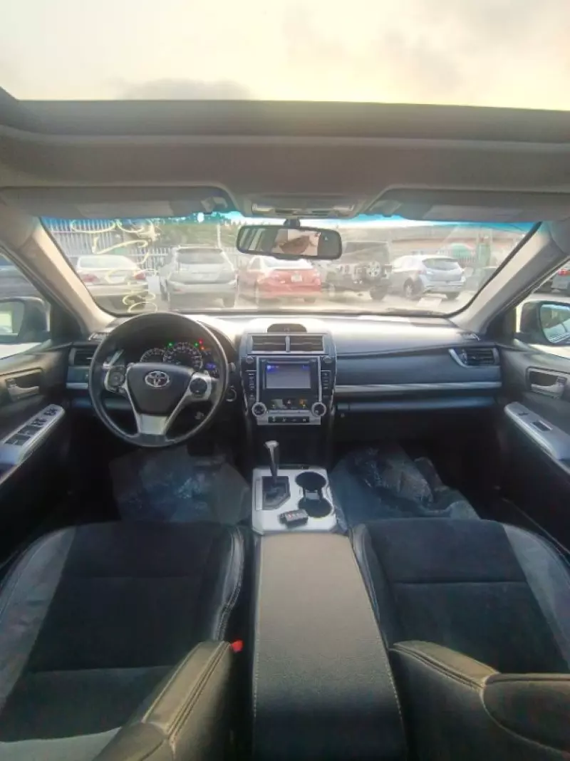 TOYOTA Camry   - 2012