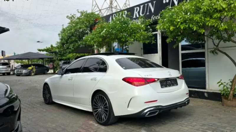 Mercedes-Benz C 300   - 2023