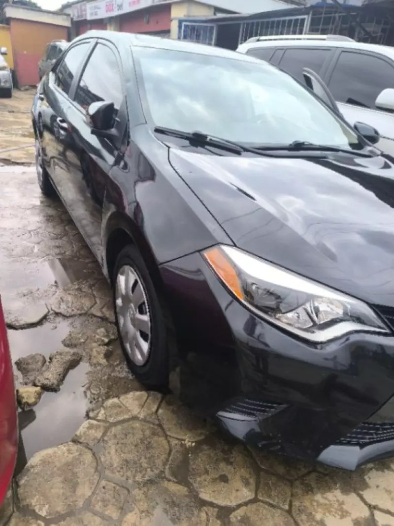 TOYOTA Corolla   - 2015