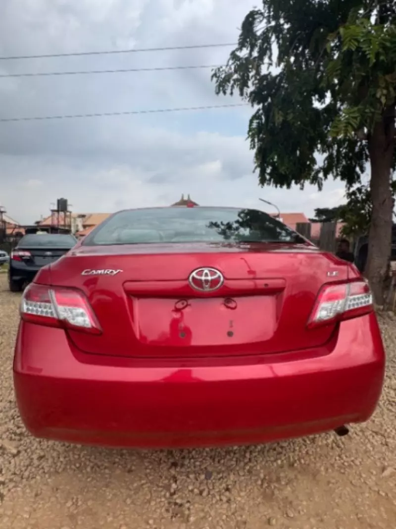 TOYOTA Camry   - 2011