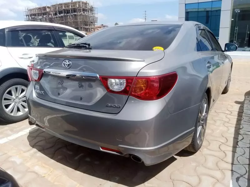 Toyota Mark X   - 2013