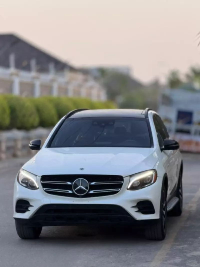 Mercedes-Benz GLC 300   - 2019