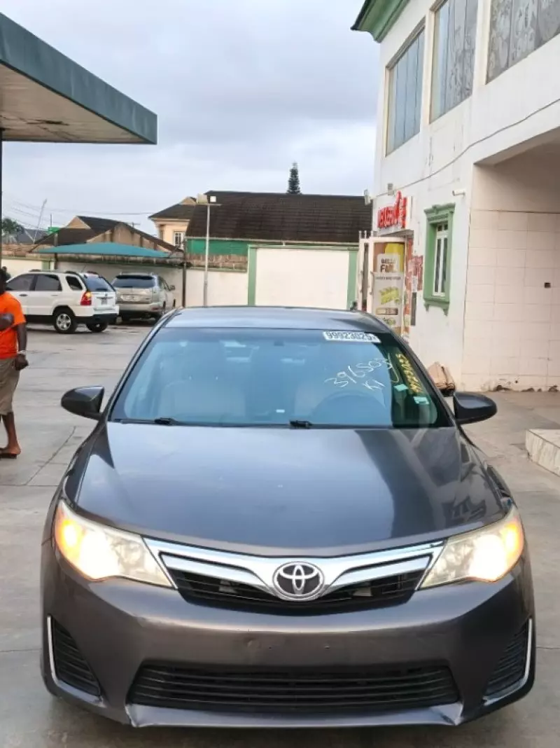 TOYOTA Camry   - 2014