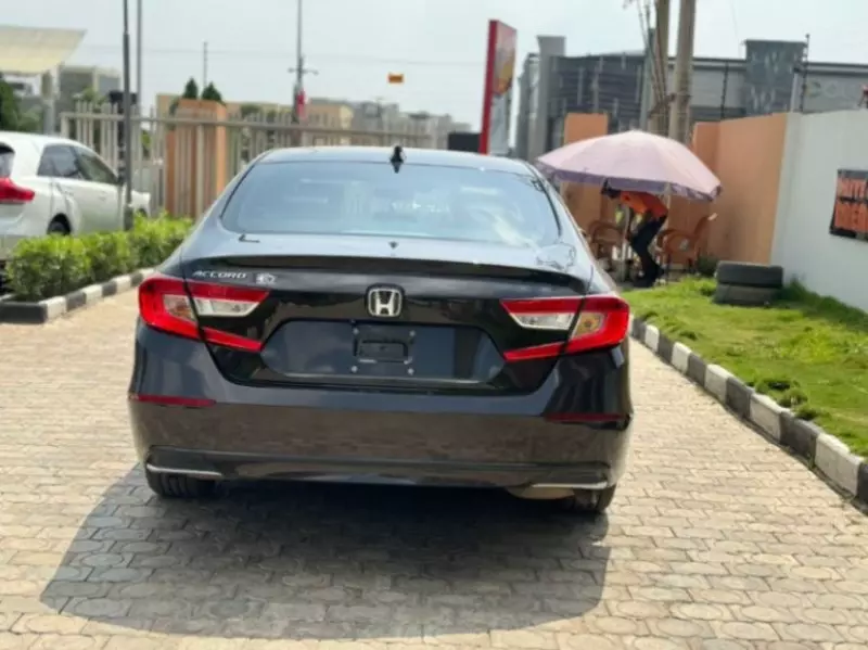 Honda Accord   - 2019