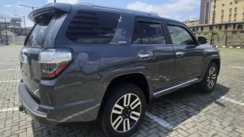 Toyota 4-Runner   - 2017