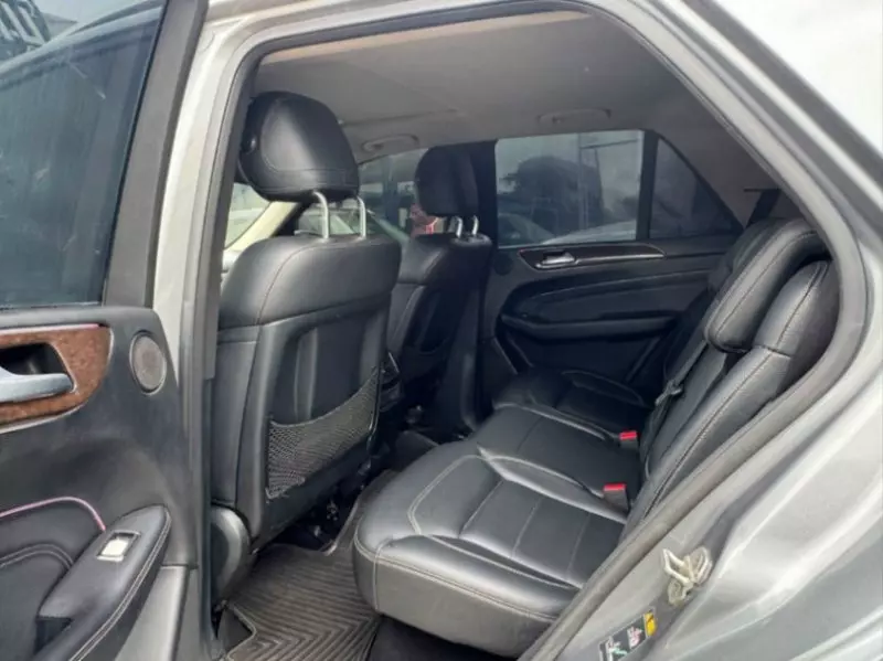 Mercedes-Benz ML 350   - 2012