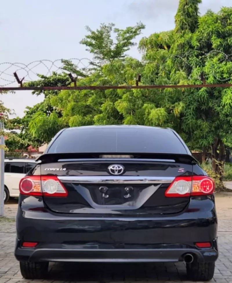 Toyota Corolla   - 2013