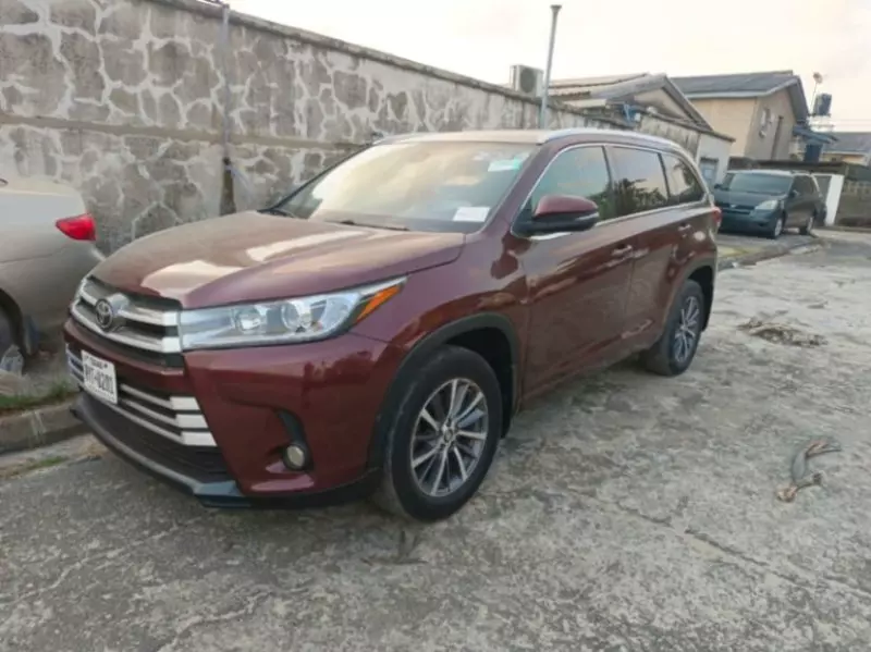 Toyota Highlander   - 2017