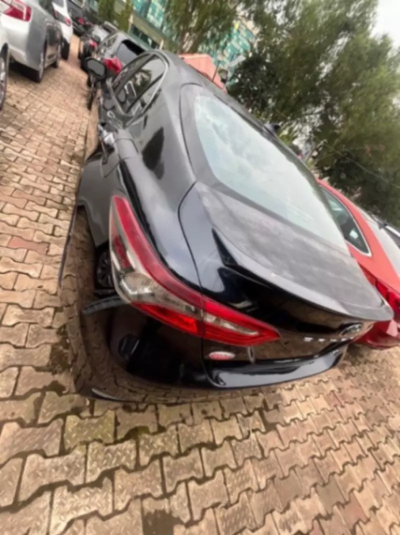 TOYOTA Camry   - 2021