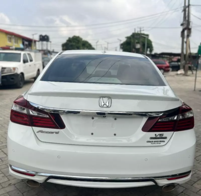 Honda Accord - 2016