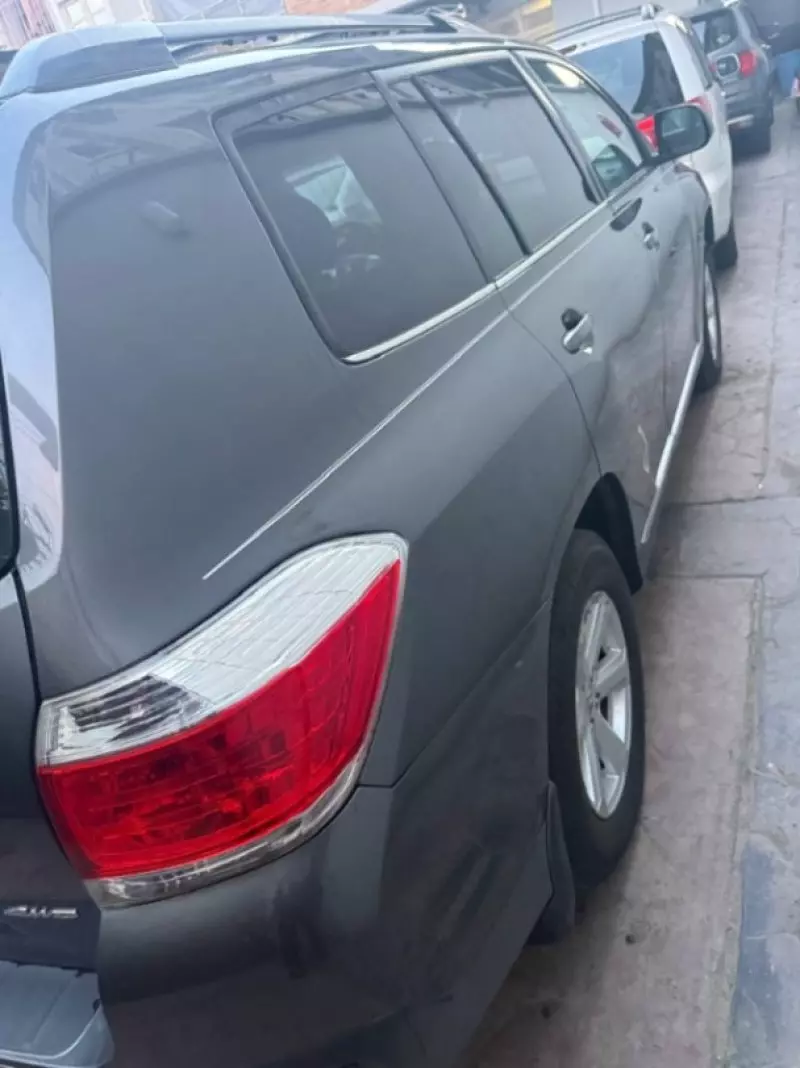 TOYOTA Highlander   - 2012