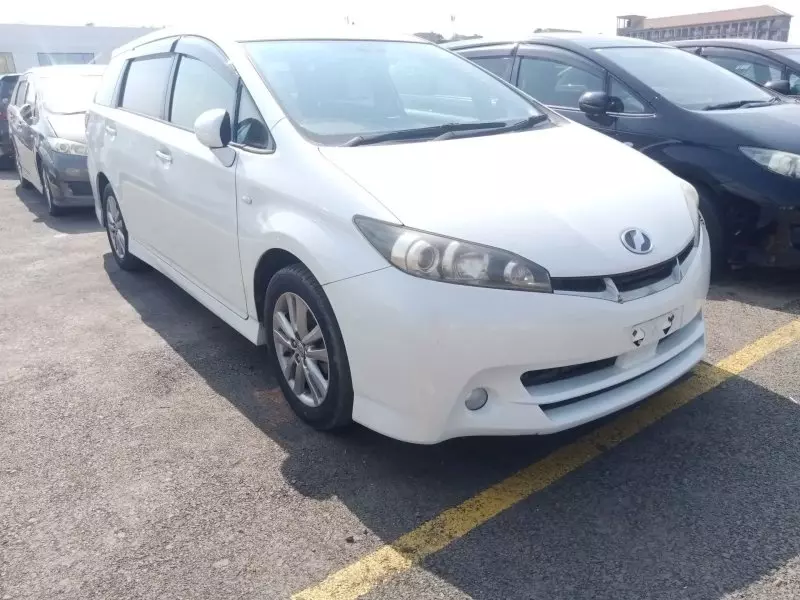 Toyota Wish   - 2012