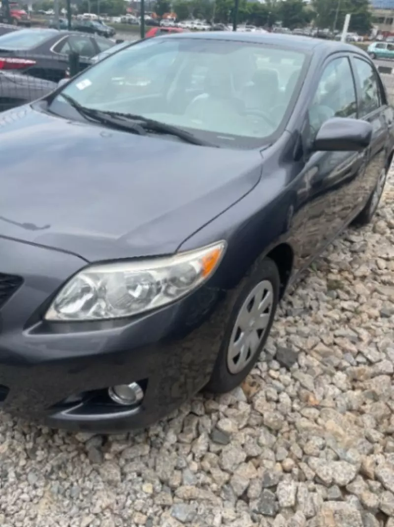 TOYOTA Corolla   - 2010