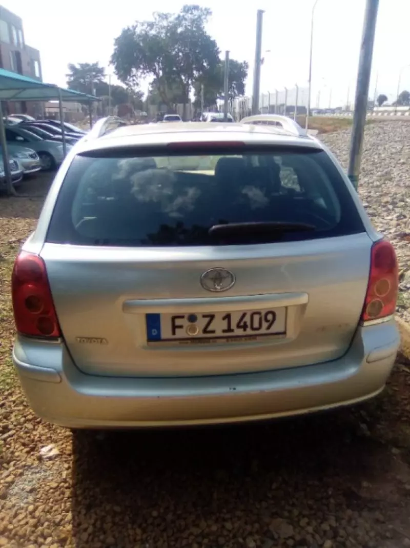 Toyota Avensis   - 2005