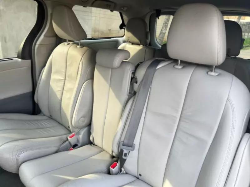 Toyota Sienna   - 2012