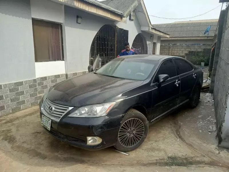 Lexus ES - 2010
