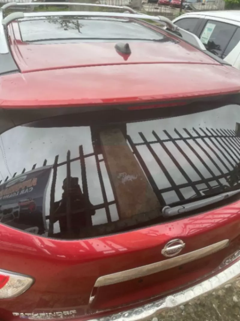 Nissan Pathfinder - 2014