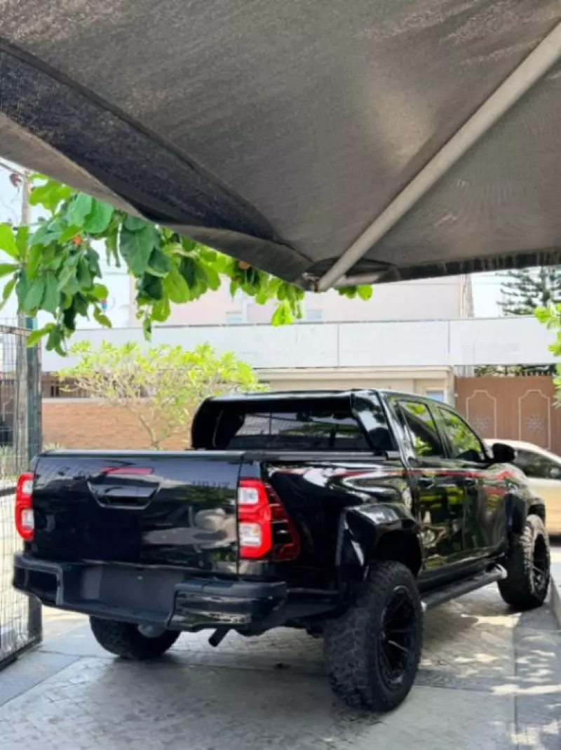 Toyota Hilux   - 2020