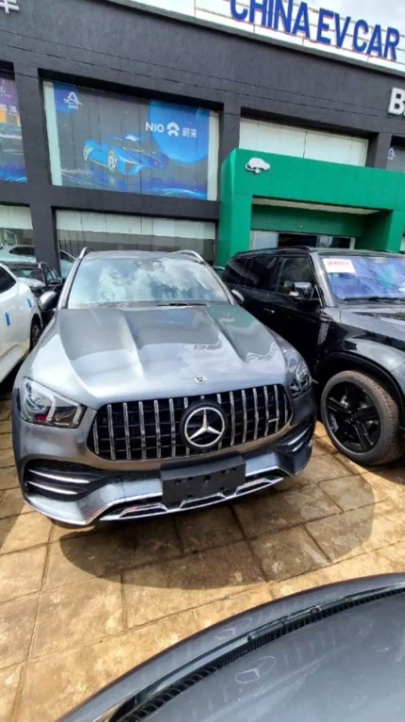 Mercedes-Benz GLE 450 - 2025