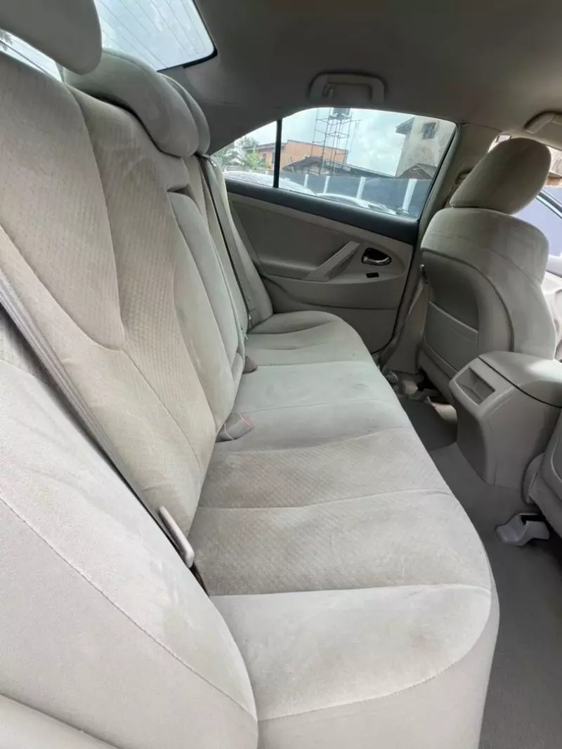 Toyota Camry   - 2009