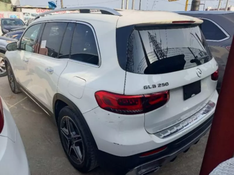 Mercedes-Benz GLB 250   - 2020