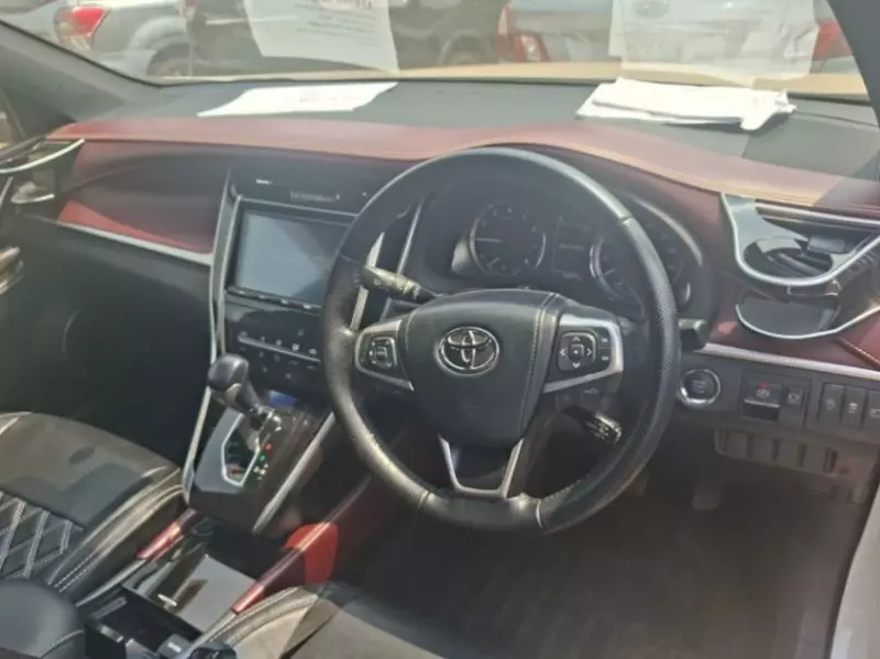 TOYOTA Harrier   - 2017