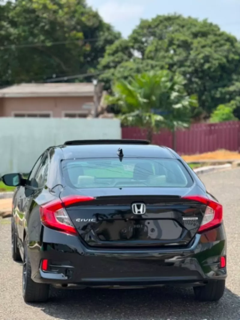 Honda Civic   - 2017
