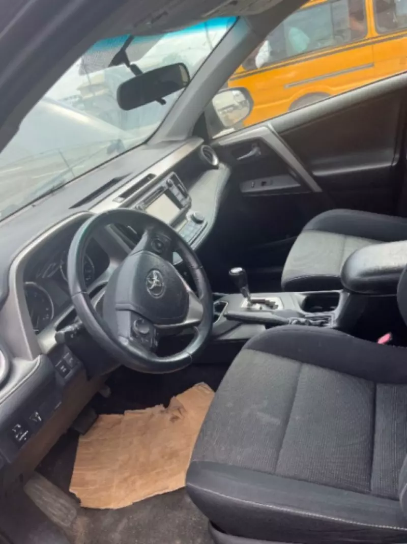 Toyota RAV 4 - 2016