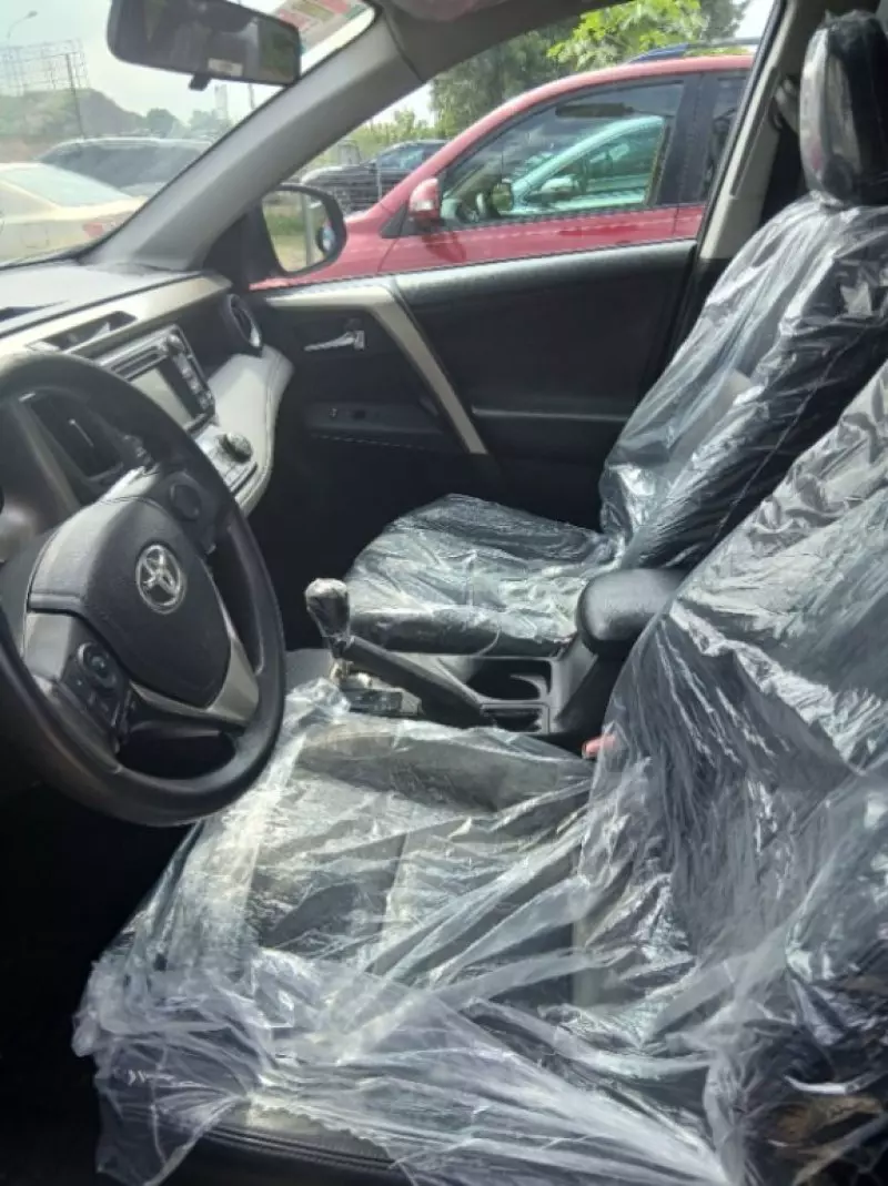 Toyota RAV4   - 2015