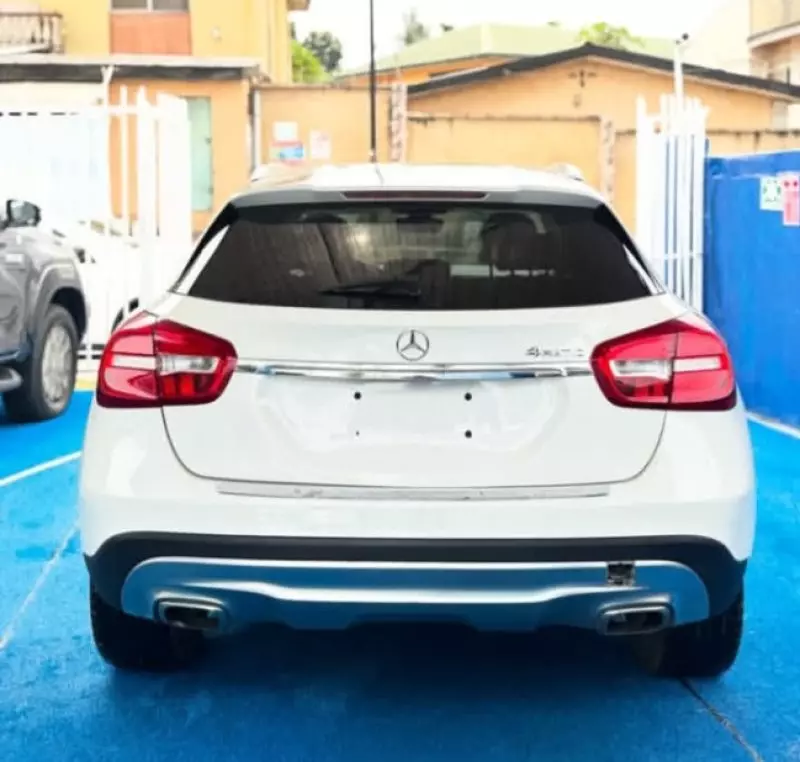 Mercedes-Benz GLA-Class - 2015