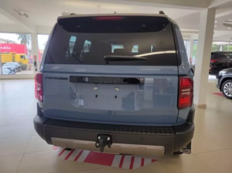 Toyota Land Cruiser Prado   - 2025
