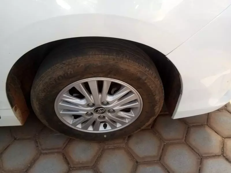 Toyota Noah   - 2014