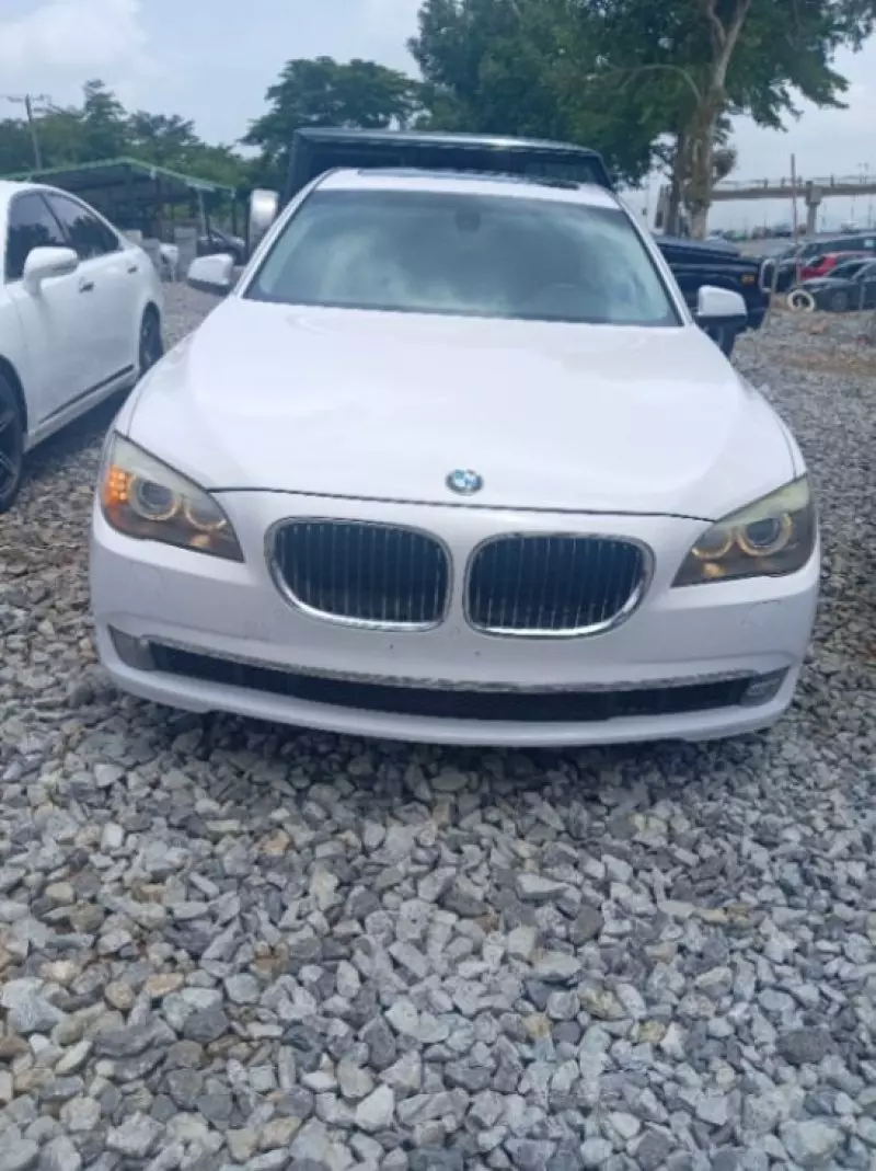 BMW 750 li   - 2009
