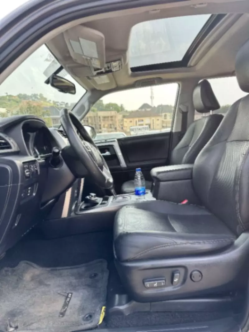 TOYOTA 4-Runner - 2016