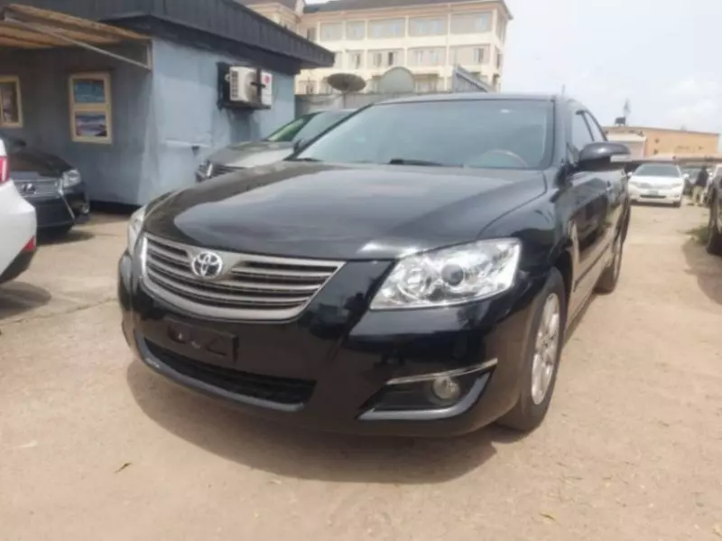 Toyota Camry   - 2009