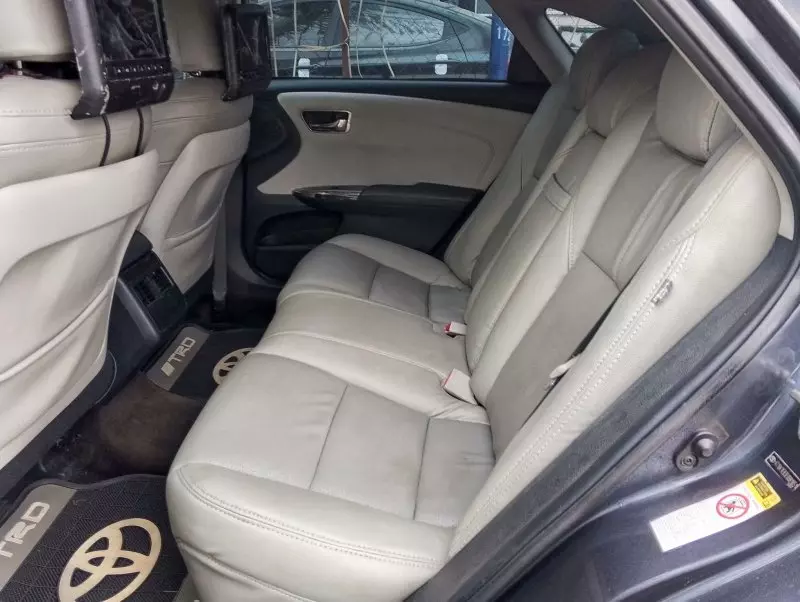 Toyota Avalon   - 2014