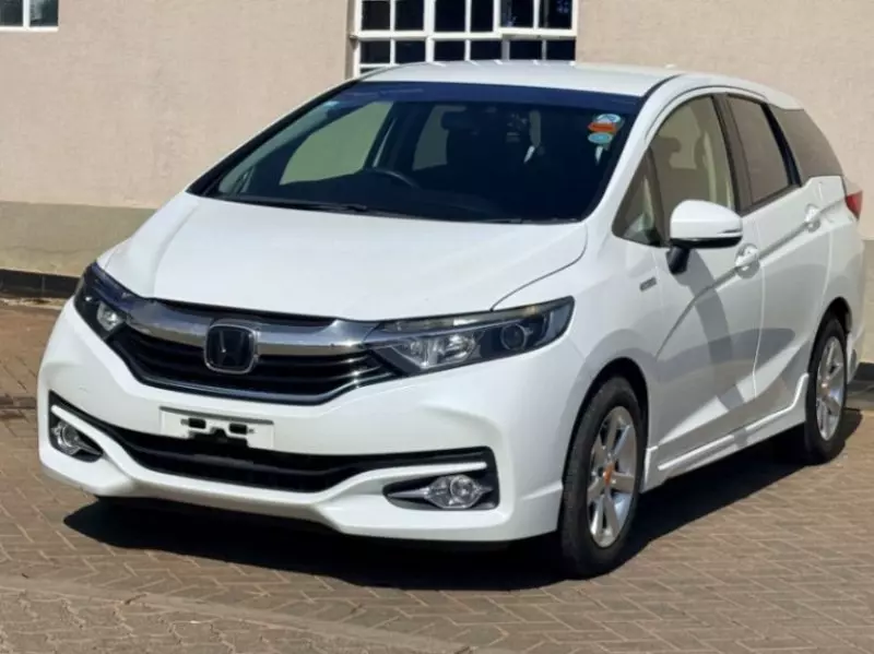 Honda Fit shuttle    - 2019
