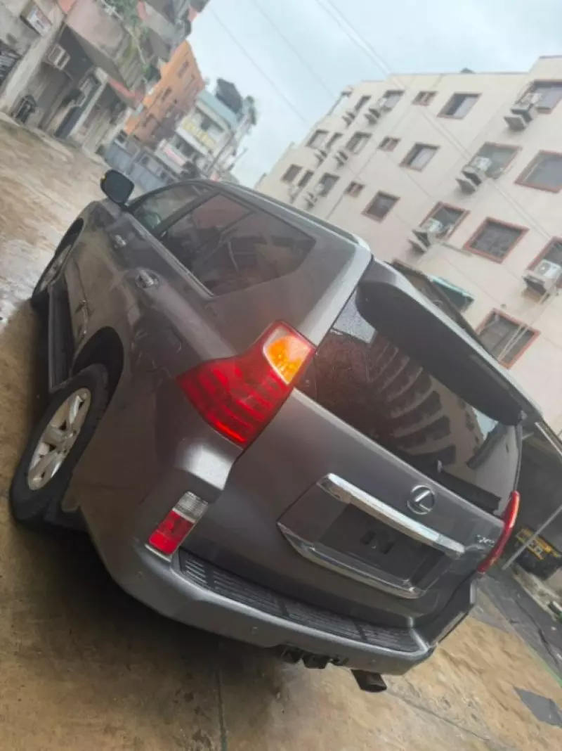 Lexus GX 460   - 2012