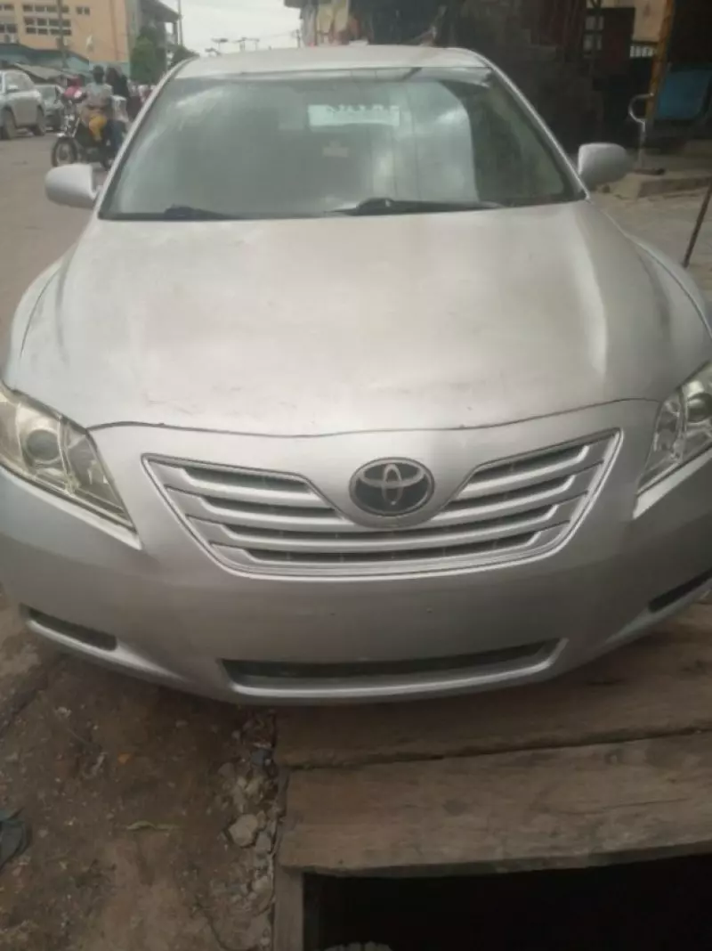 Toyota Camry   - 2007