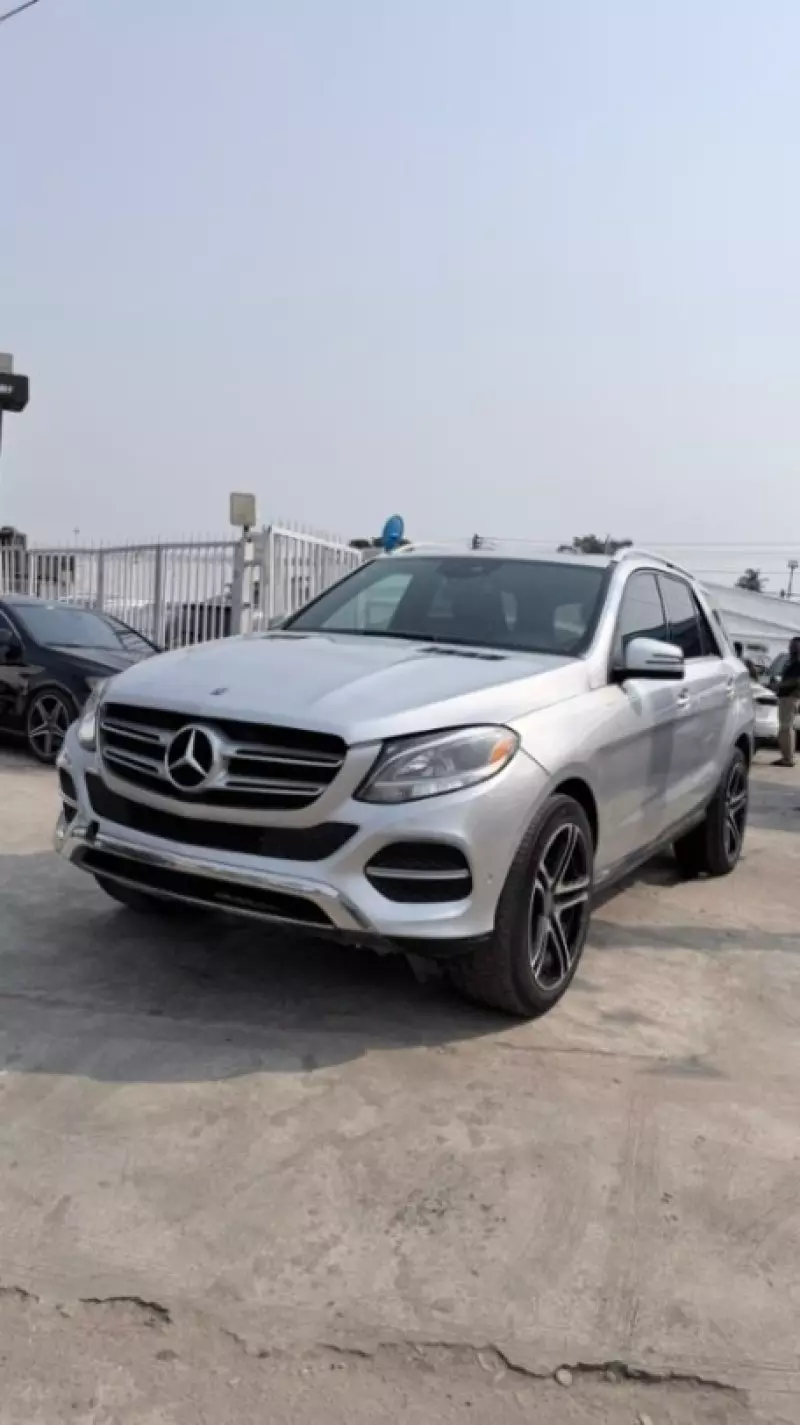 Mercedes-Benz GLE-Class   - 2017