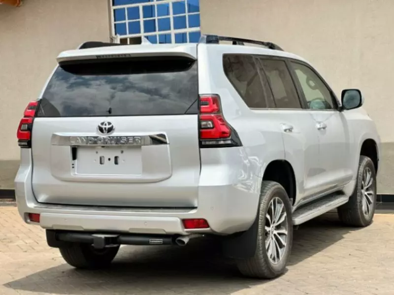 Toyota Landcruiser Prado   - 2018