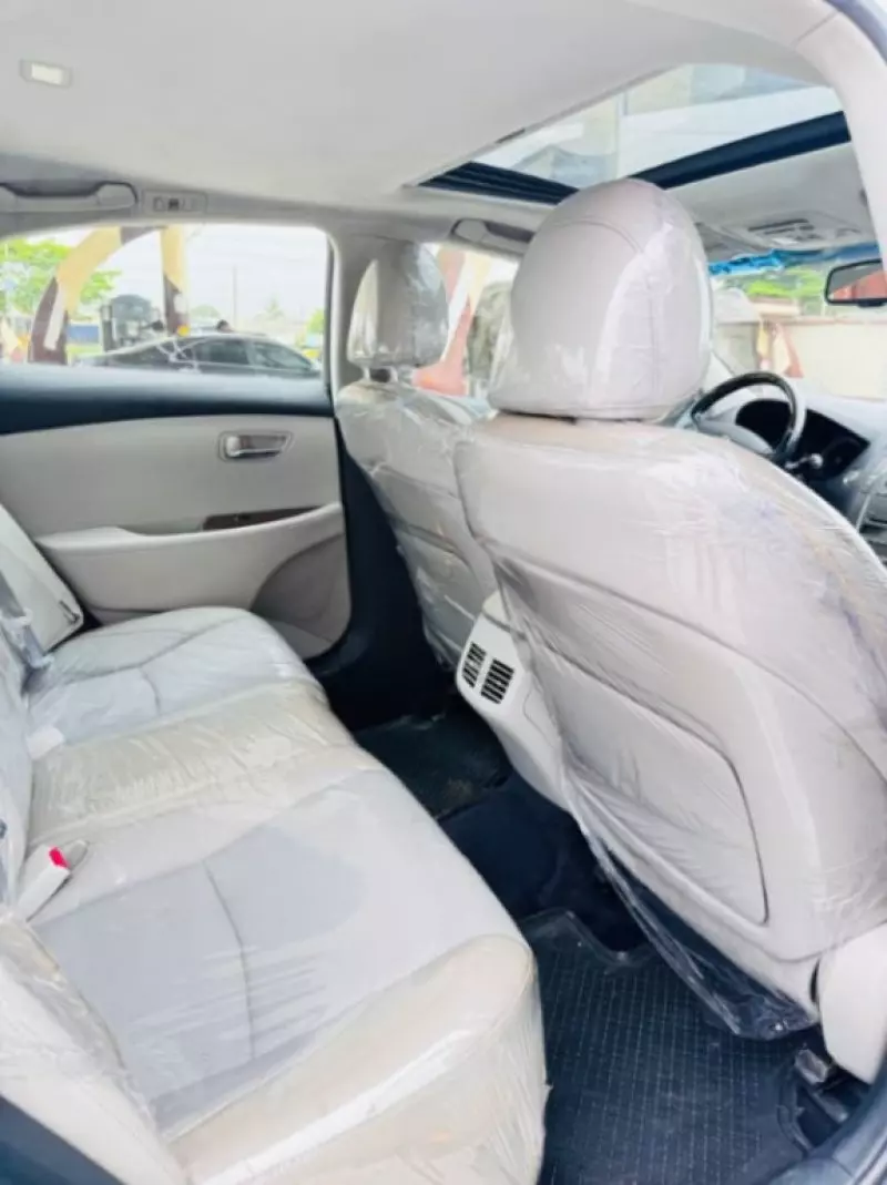 Lexus ES   - 2011