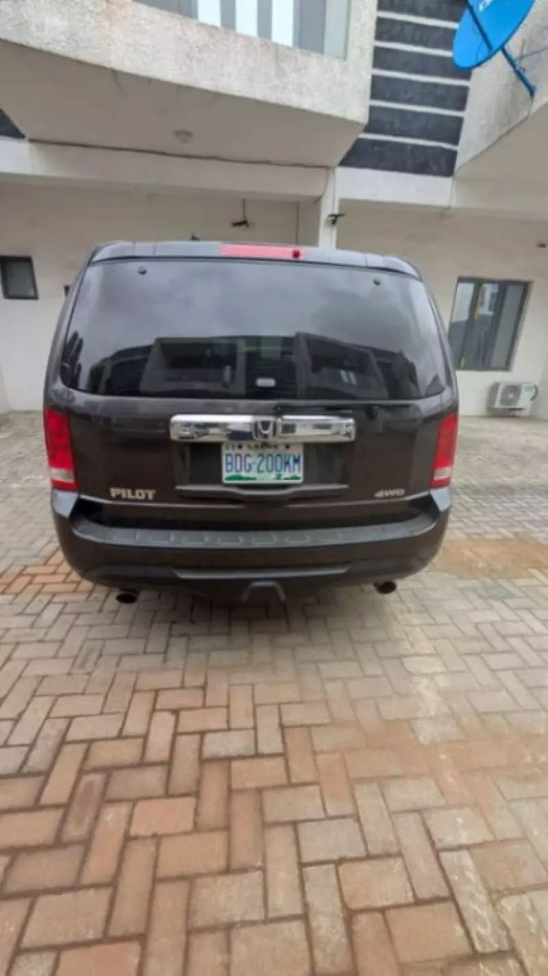 Honda Pilot   - 2012