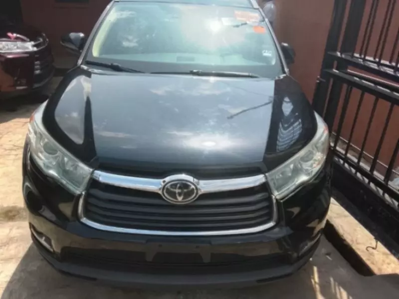 Toyota Highlander   - 2017