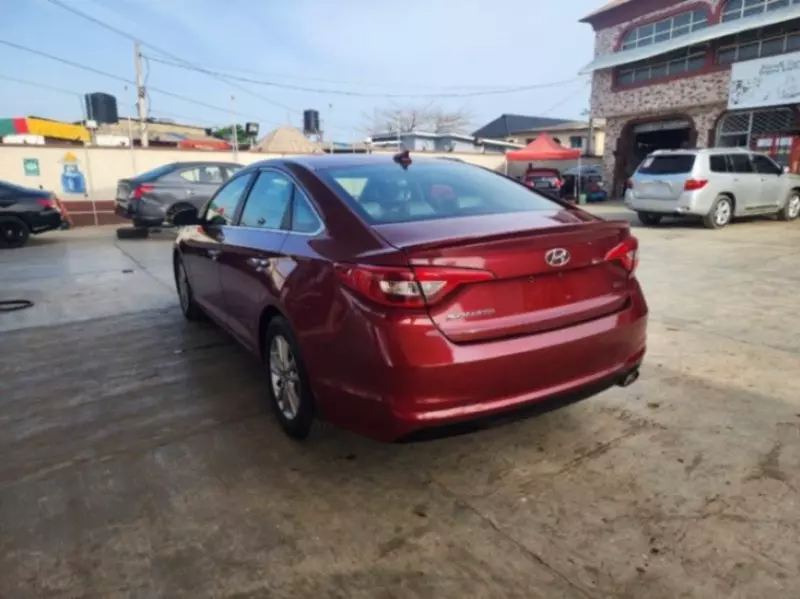 Hyundai Sonata   - 2015