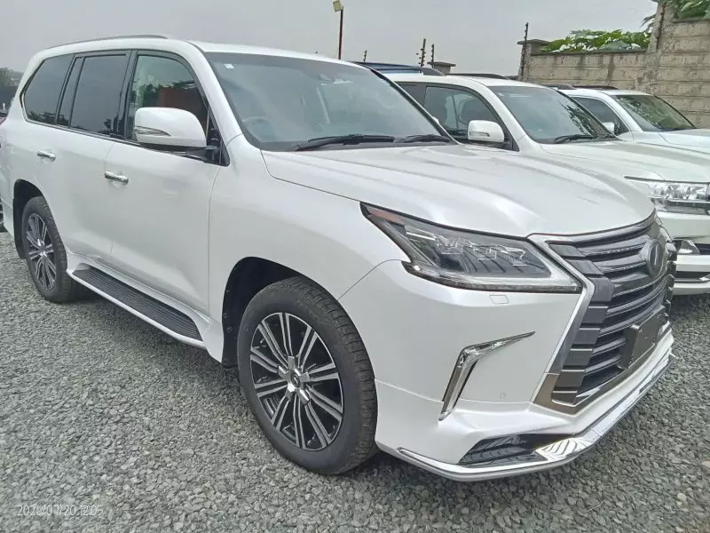 Lexus LX 570 - 2019