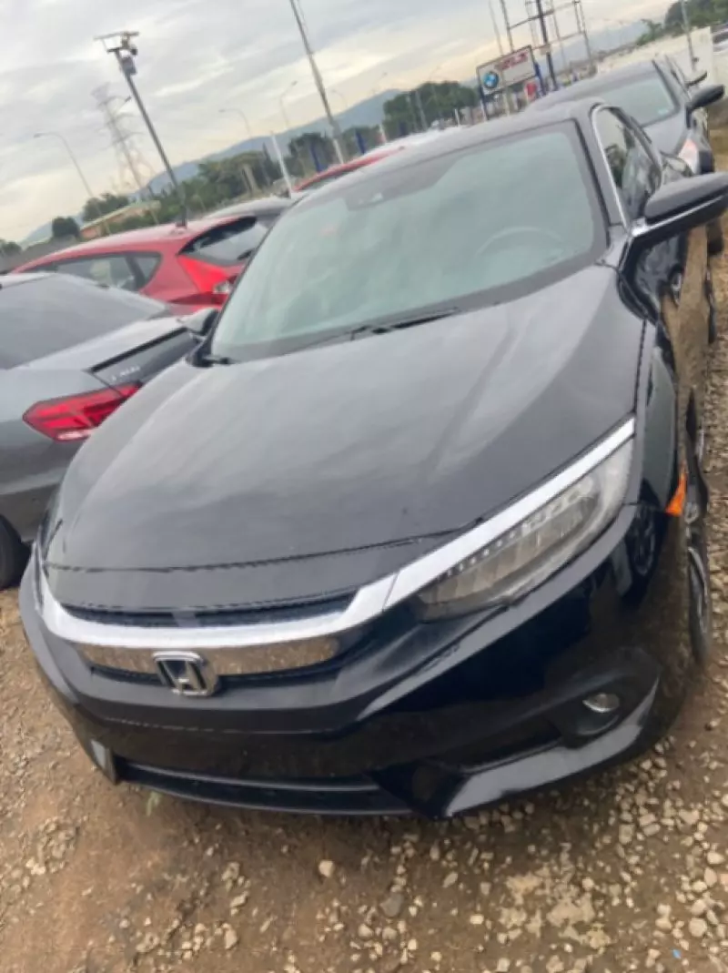 Honda Civic   - 2016