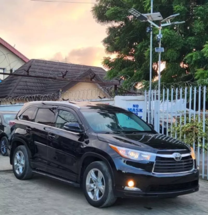 TOYOTA Highlander   - 2014