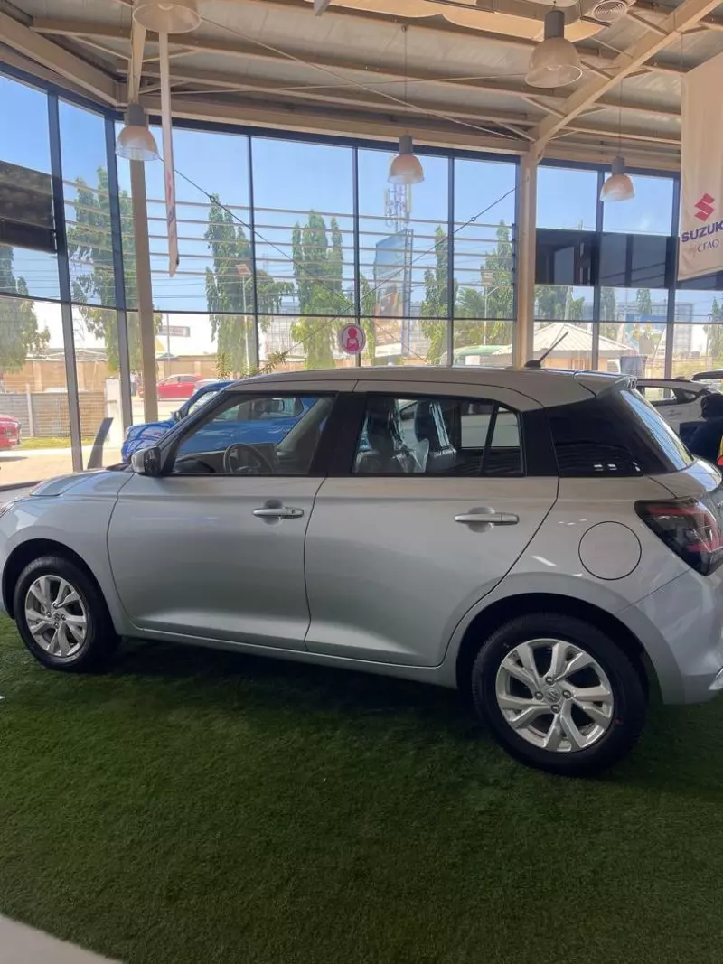 SUZUKI Swift - 2025
